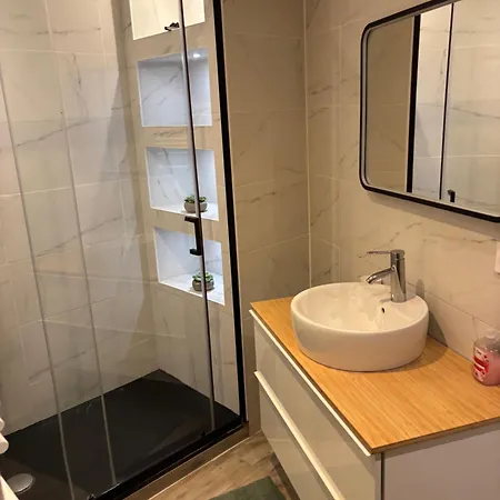 Aix Les Bains Bel 3 Pieces Proche Du Parking Prive Apartmán